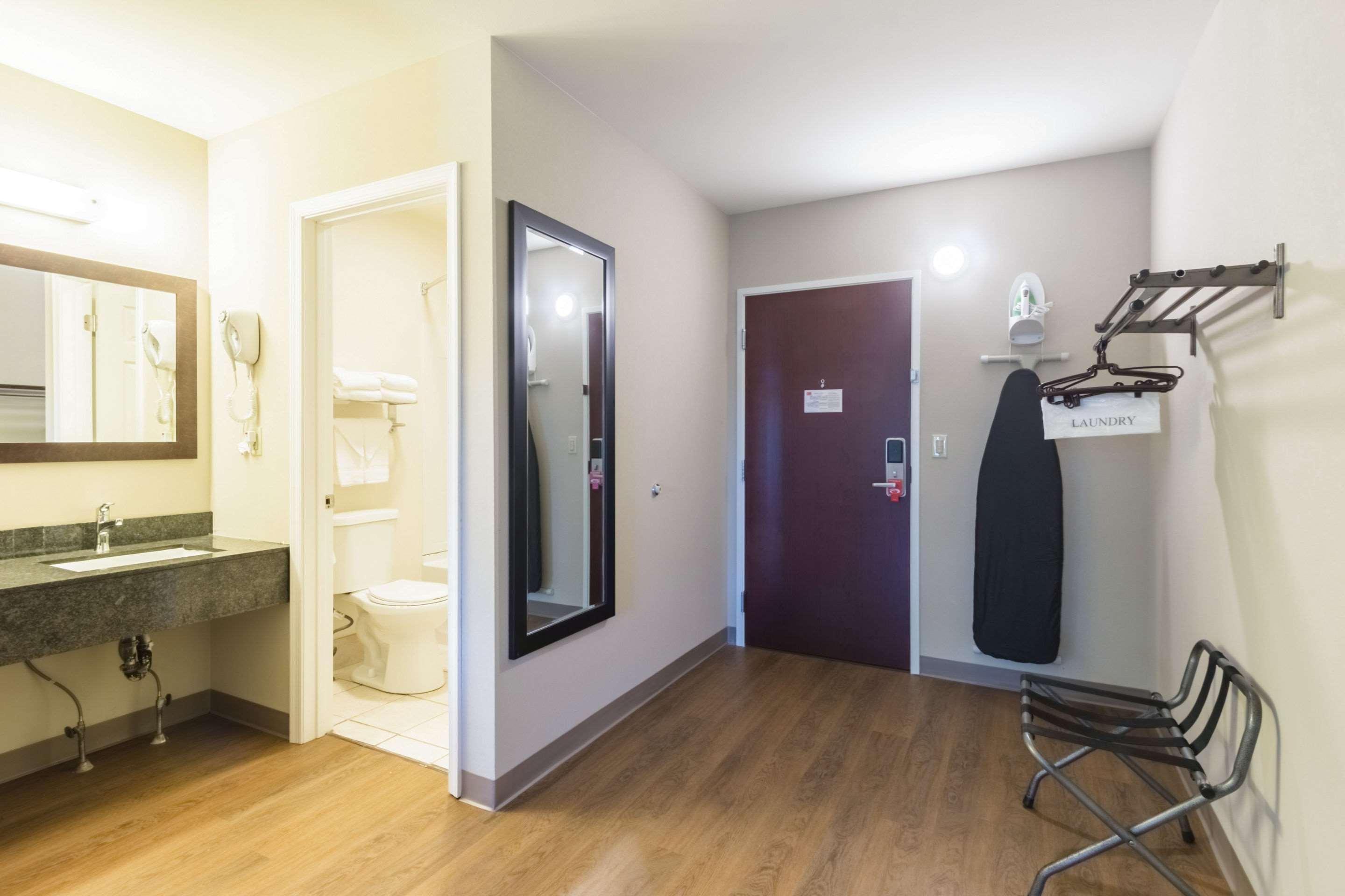 Econo Lodge Harrisburg - Southwest Of Hershey Area Экстерьер фото