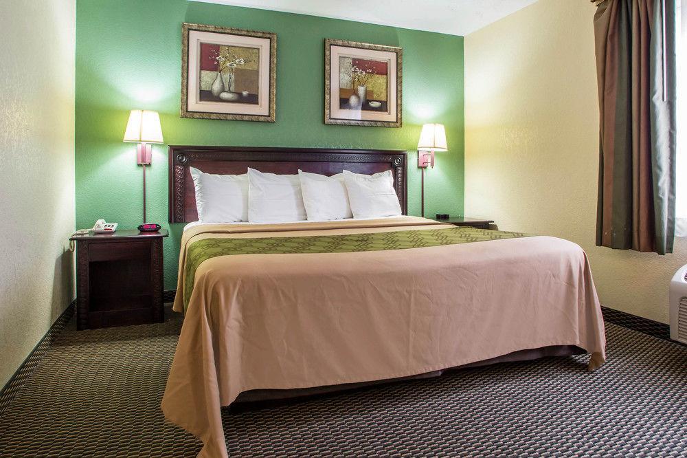 Econo Lodge Harrisburg - Southwest Of Hershey Area Экстерьер фото