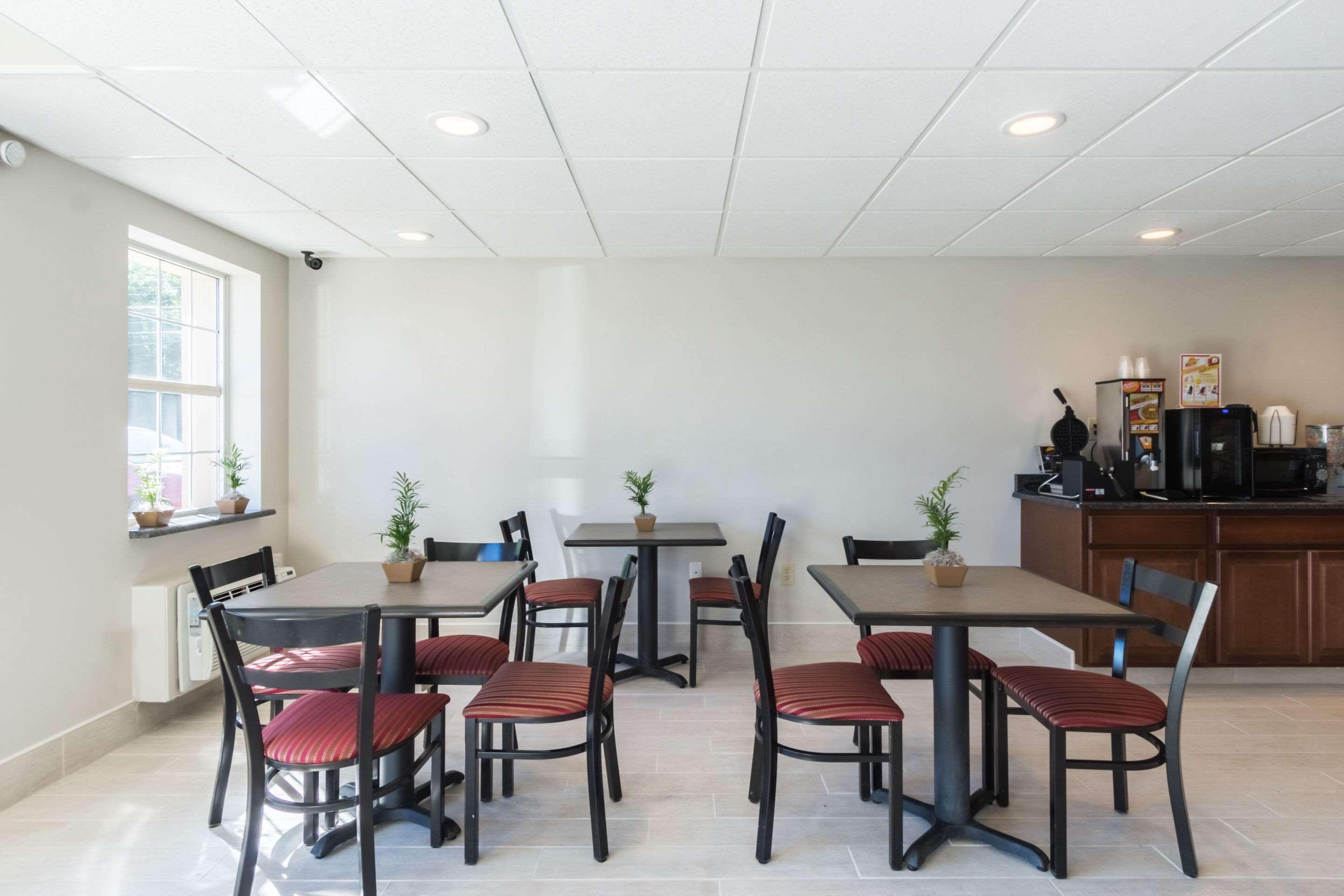 Econo Lodge Harrisburg - Southwest Of Hershey Area Экстерьер фото