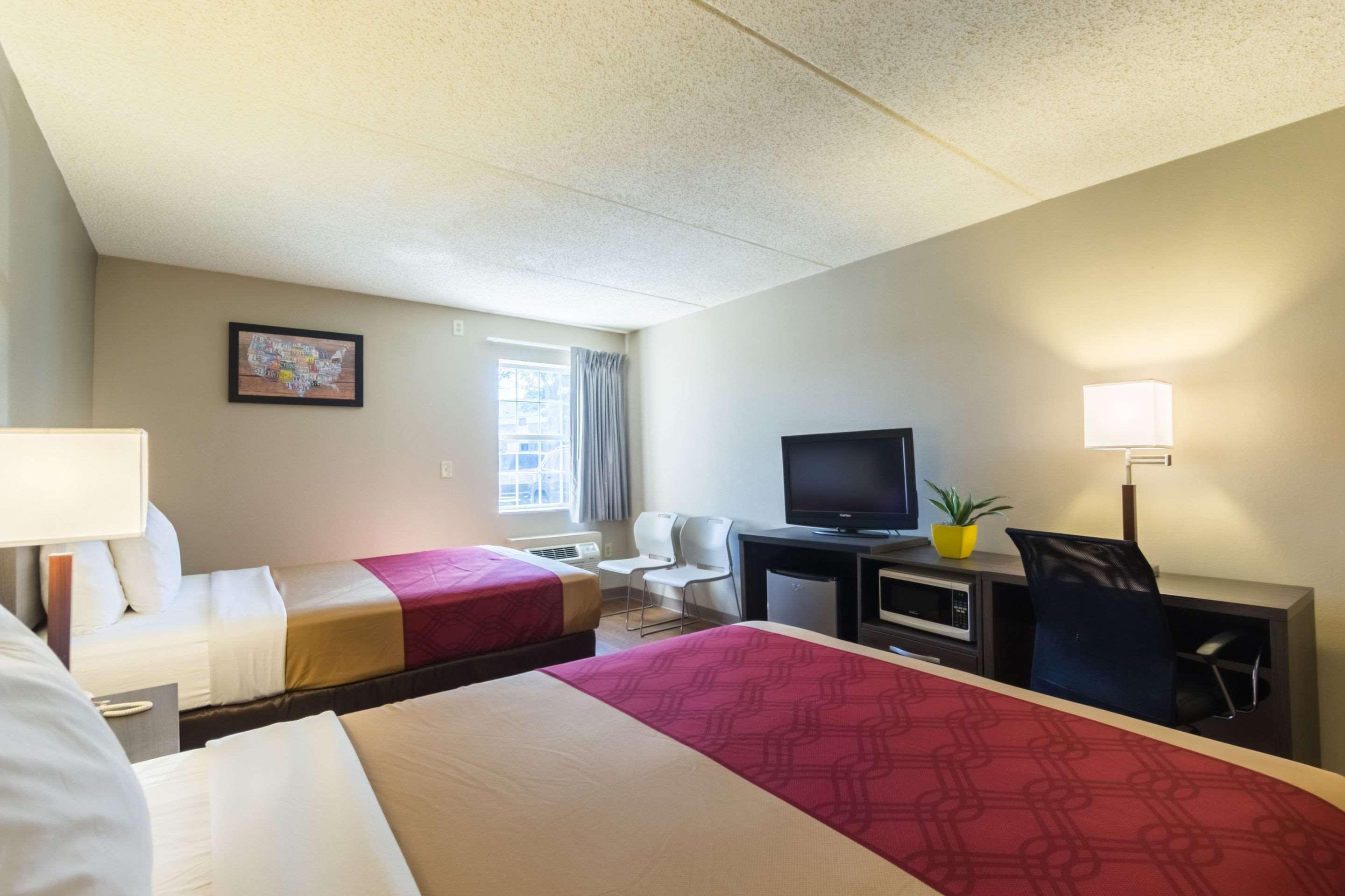 Econo Lodge Harrisburg - Southwest Of Hershey Area Экстерьер фото