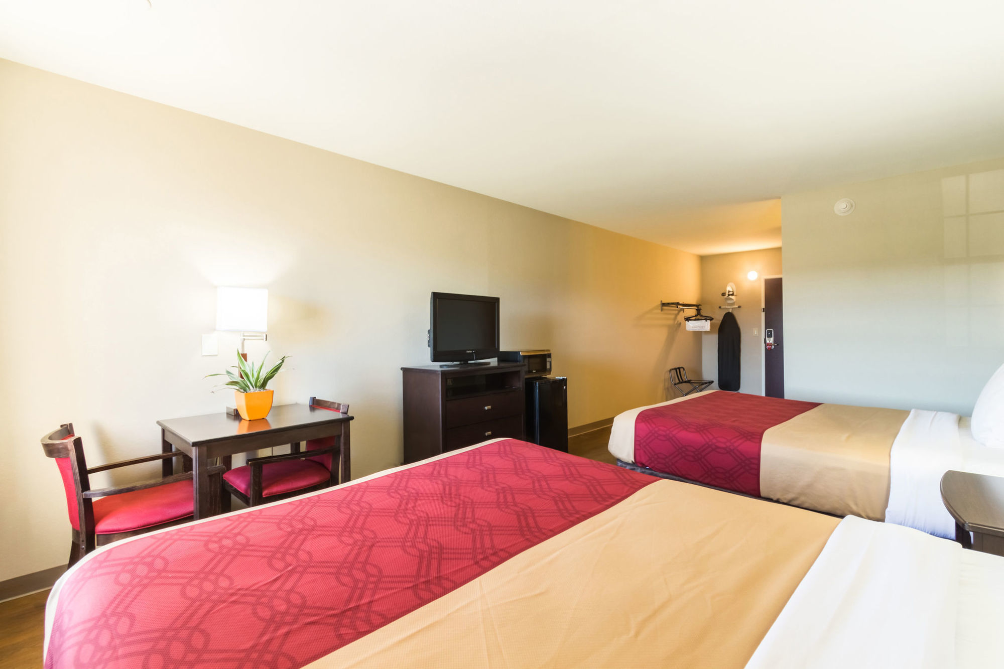 Econo Lodge Harrisburg - Southwest Of Hershey Area Номер фото