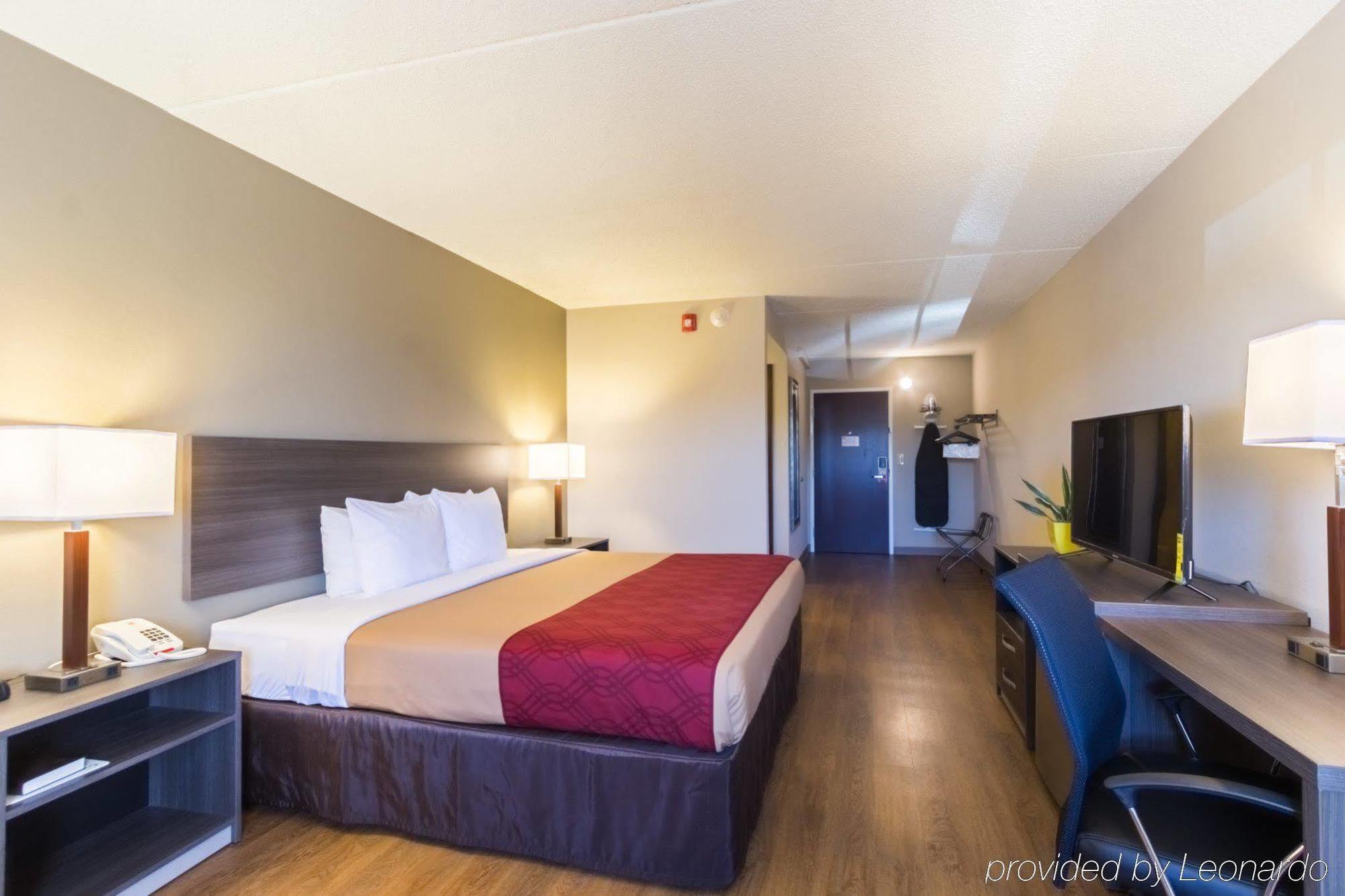 Econo Lodge Harrisburg - Southwest Of Hershey Area Экстерьер фото
